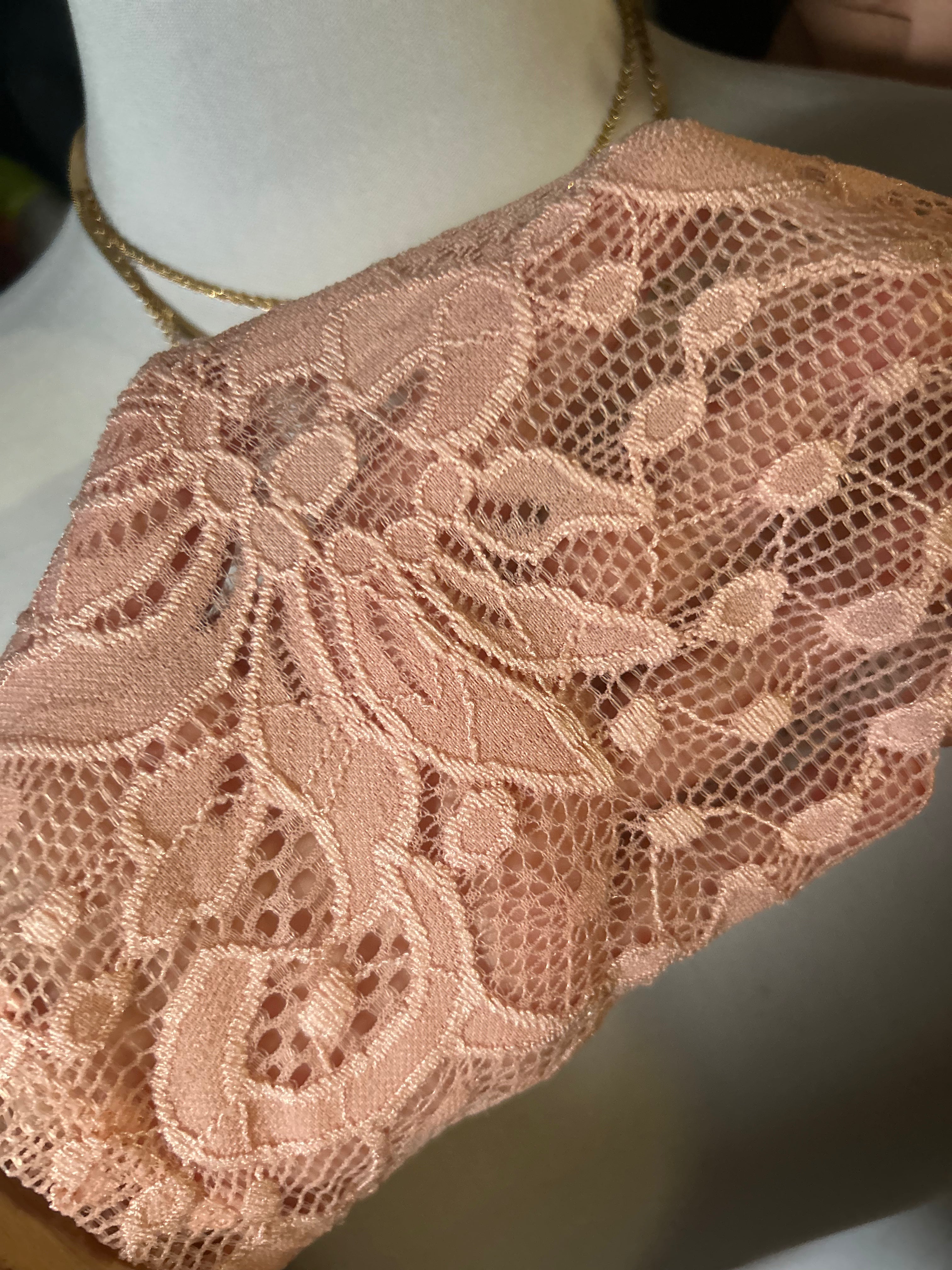 T shirt manche dentelle rose