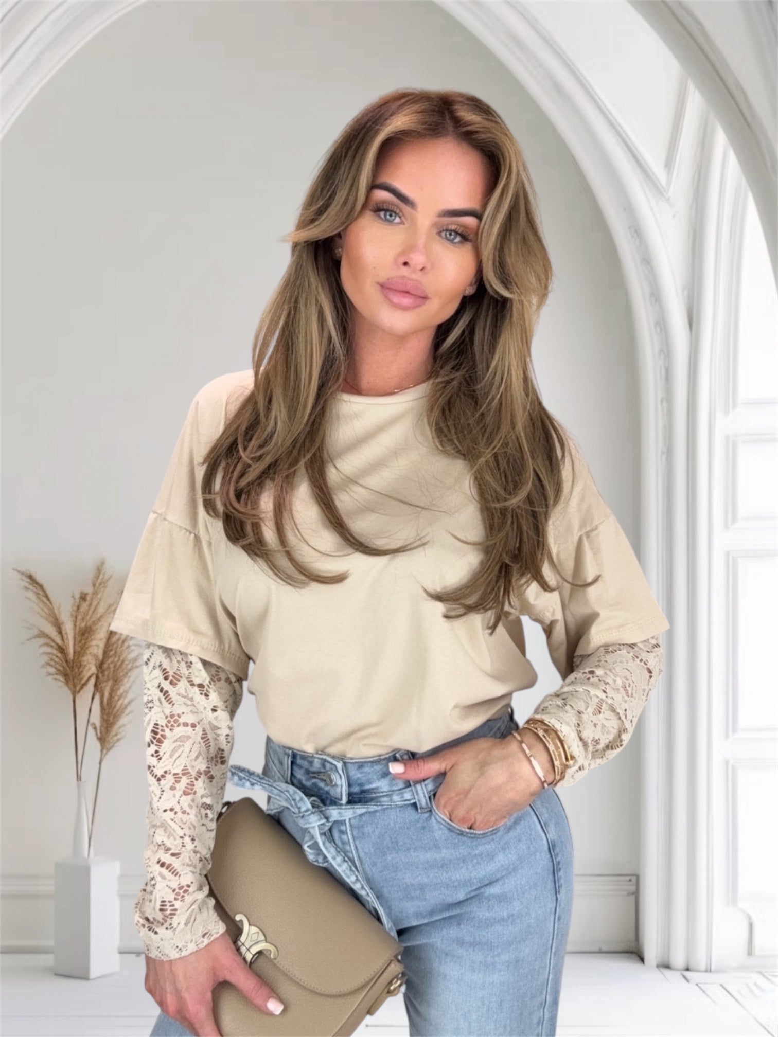 T shirt manche dentelle beige